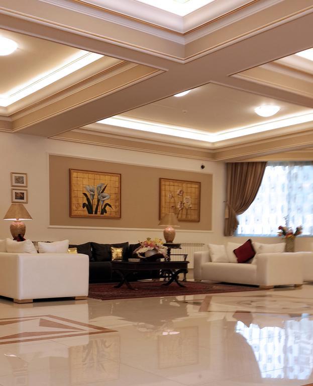 Liqaa Hotel Beirut Exterior photo