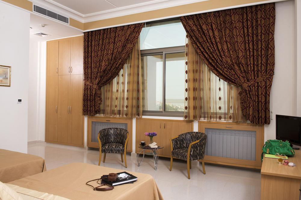 Liqaa Hotel Beirut Exterior photo