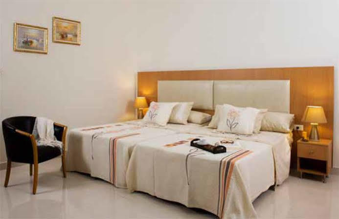 Liqaa Hotel Beirut Exterior photo